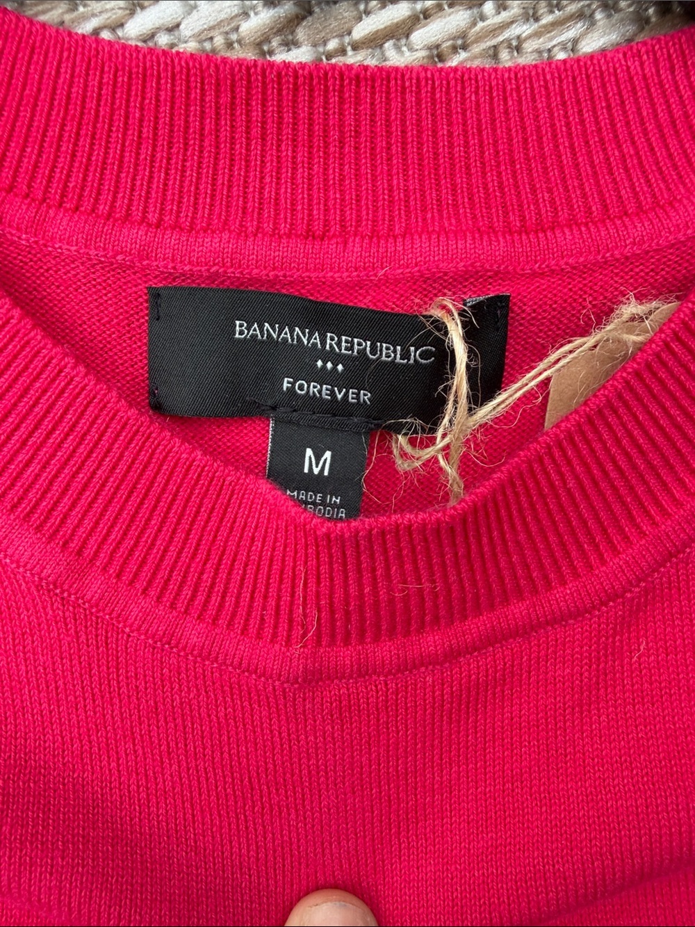 Banana Republic Bright Fuchsia Pink Crewneck Top - Picture 2 of 2